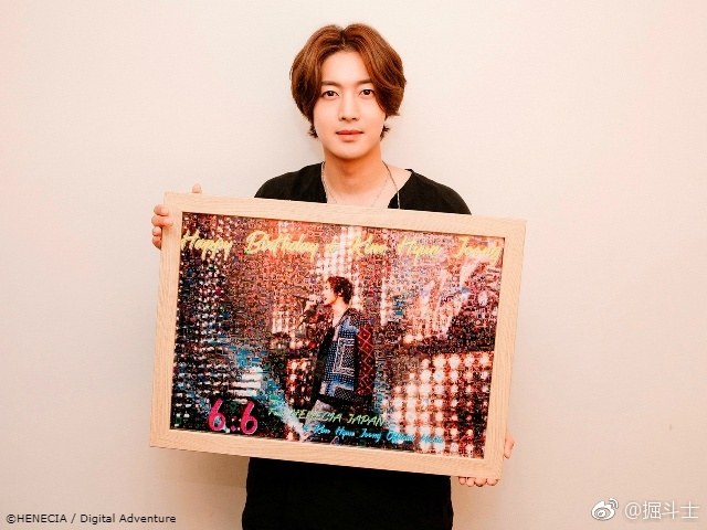 Henecia Japan official website updated ... cover birthday photo collection certified according to the draw